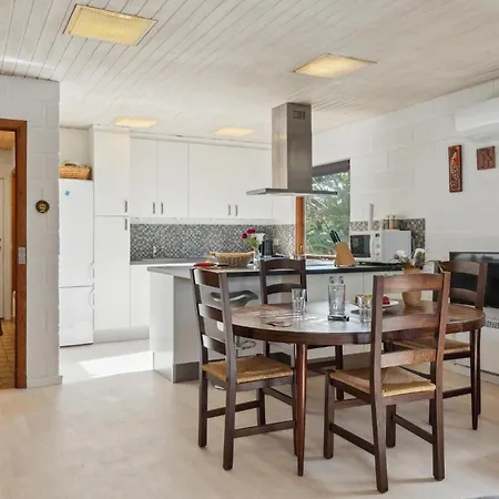 Gorgeous In With Wifi Holiday home