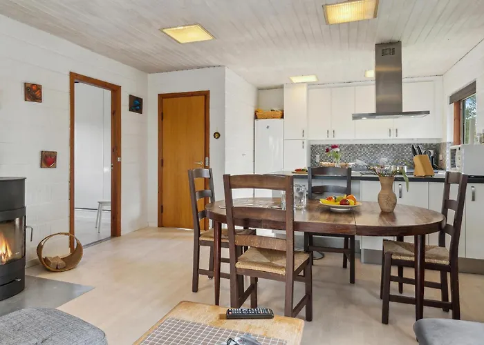 Ferienhaus Gorgeous In With Wifi *